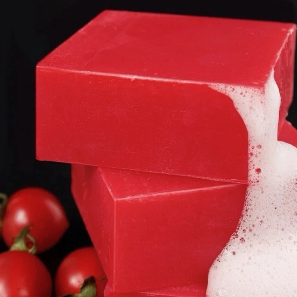 LKIAE Tomato Bar Soap rich foam